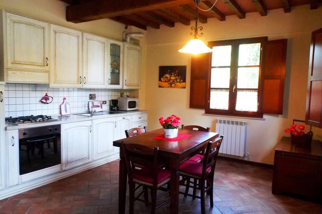 Apartments Borgo Toscano Гамбасси-Терме Экстерьер фото