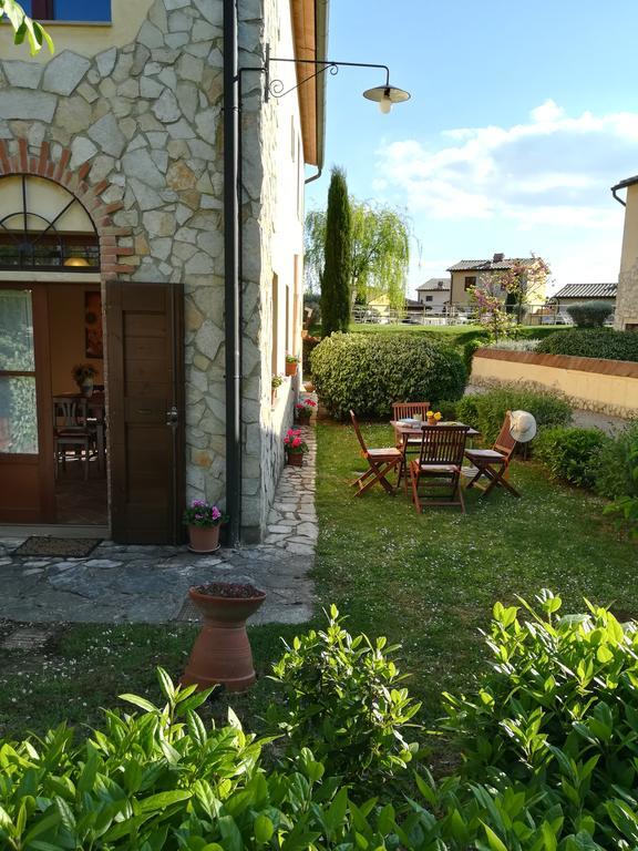 Apartments Borgo Toscano Гамбасси-Терме Экстерьер фото